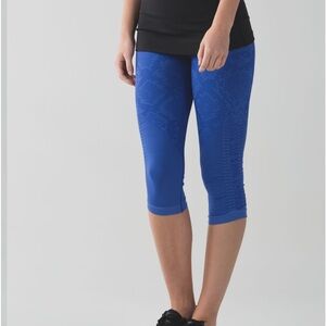 Lululemon In The Flow Crop Leggings II Heathered Sapphire Blue size 6